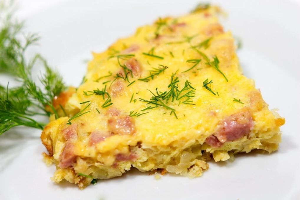 Omelett mit Schinken kann in das Tagesmenü der Dukan-Diät aufgenommen werden